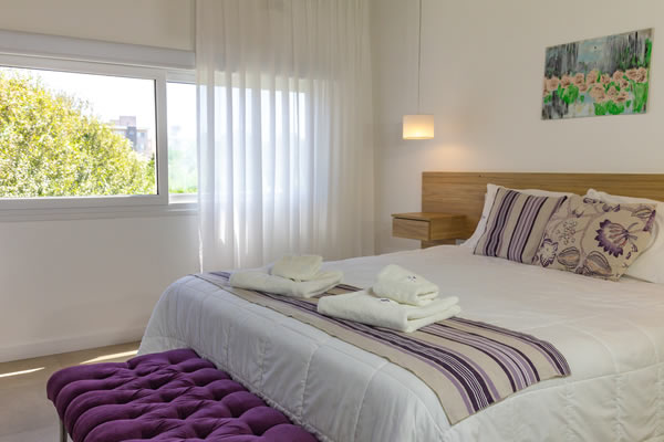 HABIRTACIÓN MATRIMONIAL CON CAMA QUEEN SIZE