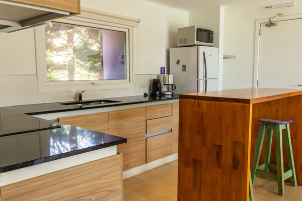 AMPLIA COCINA INCORPORADA AL LIVING